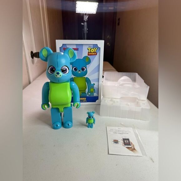 Bearbrick x Disney Pixar Toy Story 4 BUNNY 100% & 400% Set Be@rbrick - Picture 5 of 10